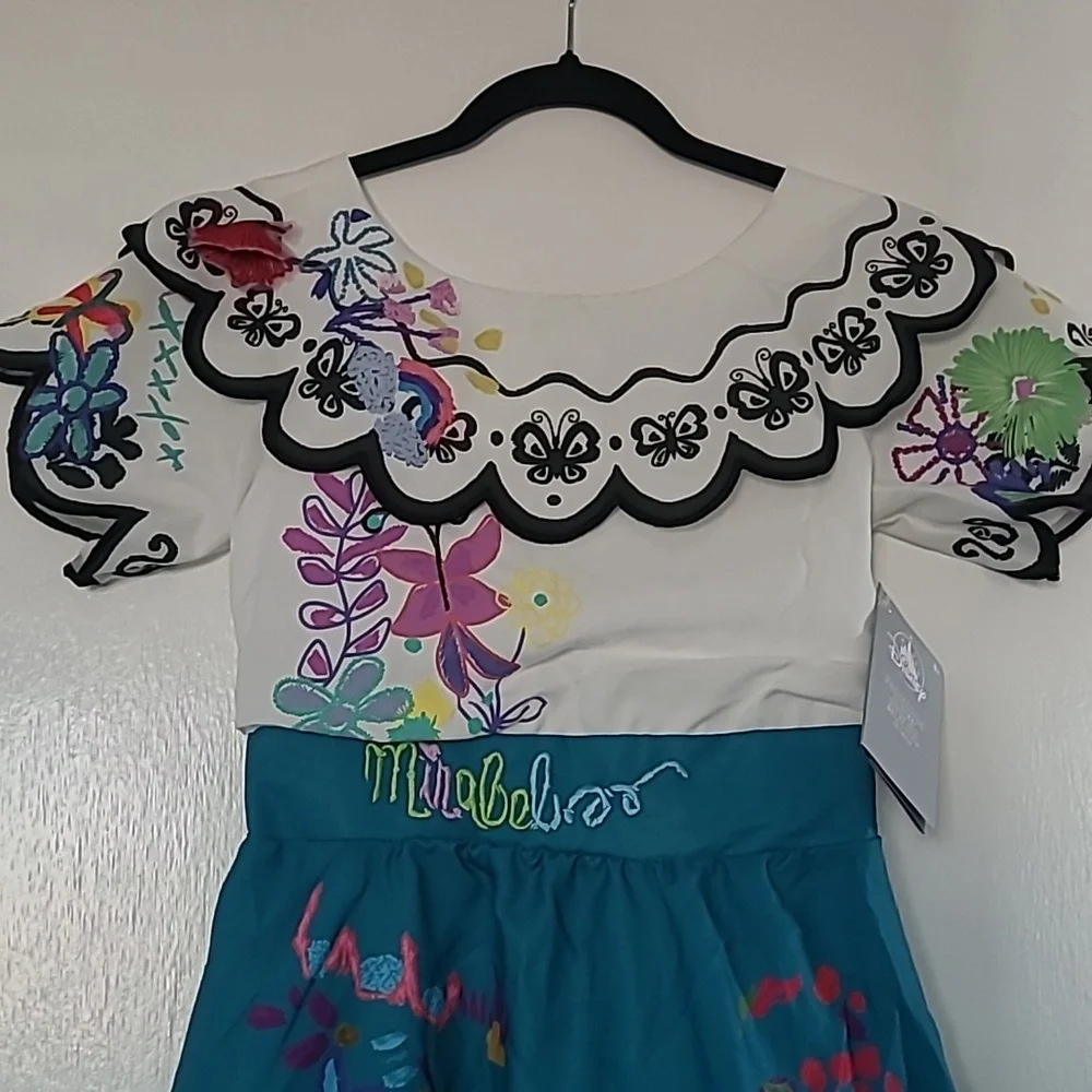 AUTHENTIC DISNEY ENCANTO MIRABEL GIRLS COSTUME AND ACCESSORIES BUNDLE - Picture 6 of 12